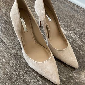 BCBG Suede Pumps Size 8.5